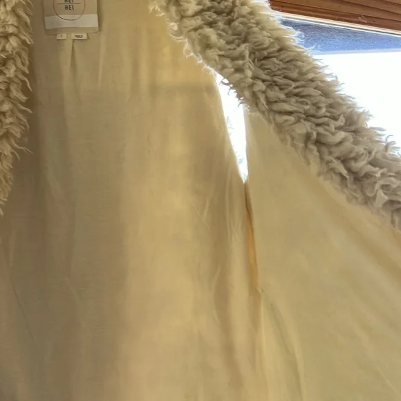 Anthropologie Fur Vest - Picture 10 of 12